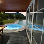 The Emerald Courtyard * 爱尔巴桑