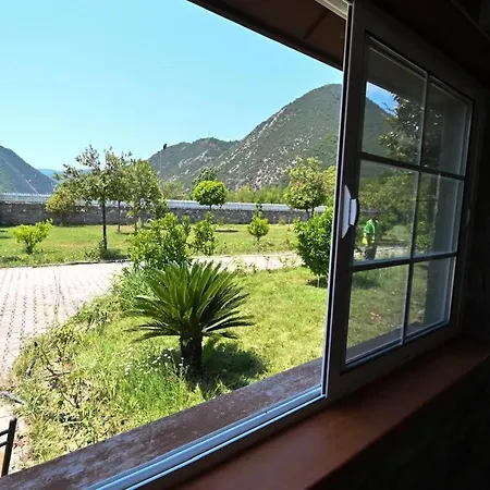 Vila The Emerald Courtyard Elbasan