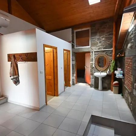 The Emerald Courtyard Vila