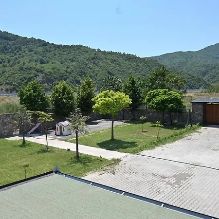 The Emerald Courtyard Vila Elbasan
