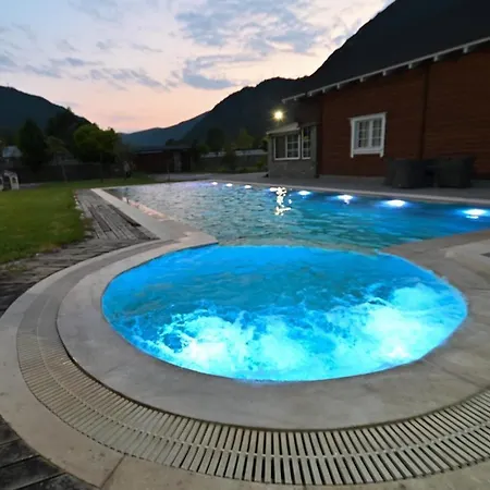 The Emerald Courtyard Βίλα