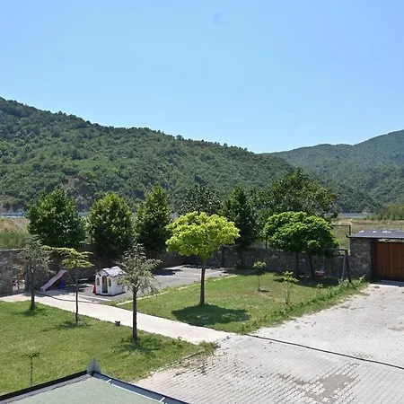 The Emerald Courtyard Vila Elbasan