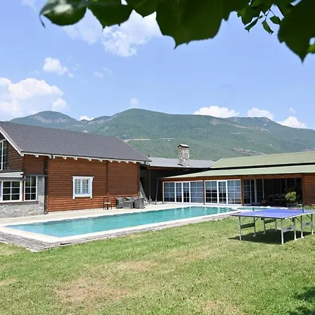 The Emerald Courtyard Elbasan