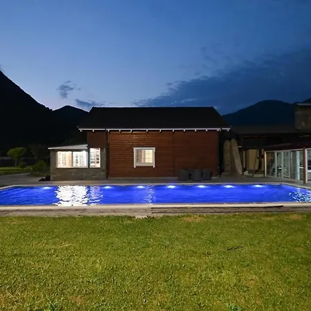 The Emerald Courtyard Villa Elbasan