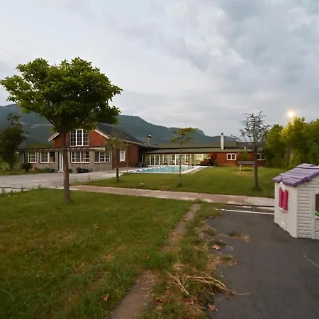 The Emerald Courtyard Villa Elbasan