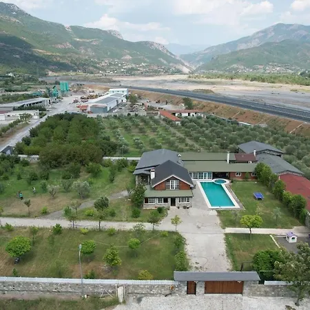 The Emerald Courtyard Villa Elbasan