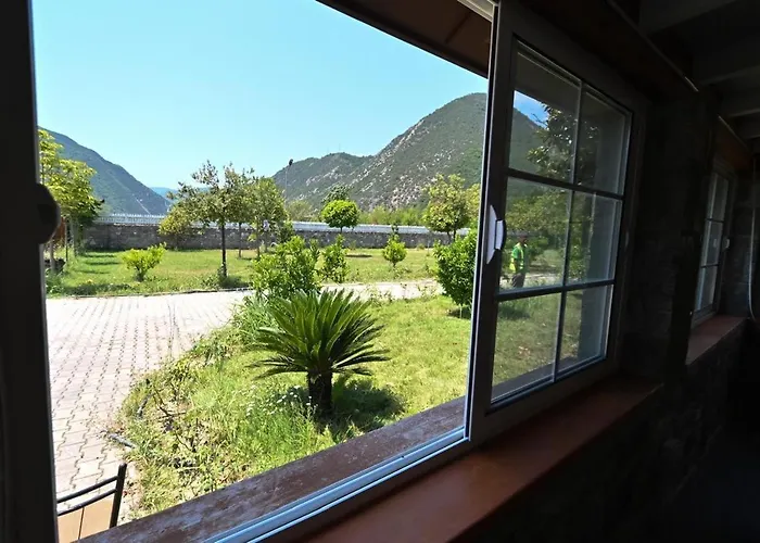 Villa The Emerald Courtyard Elbasan