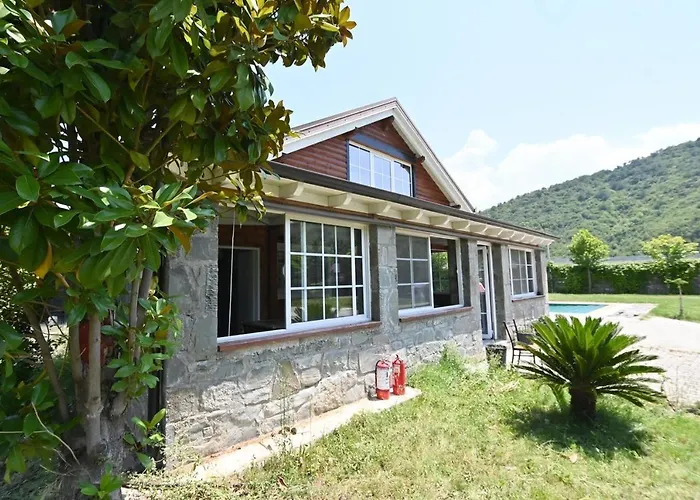 The Emerald Courtyard * Elbasan