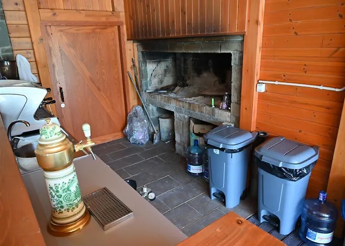 The Emerald Courtyard Villa Elbasan