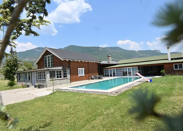 The Emerald Courtyard * 爱尔巴桑