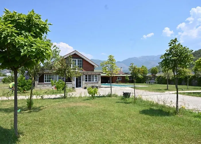 Villa The Emerald Courtyard