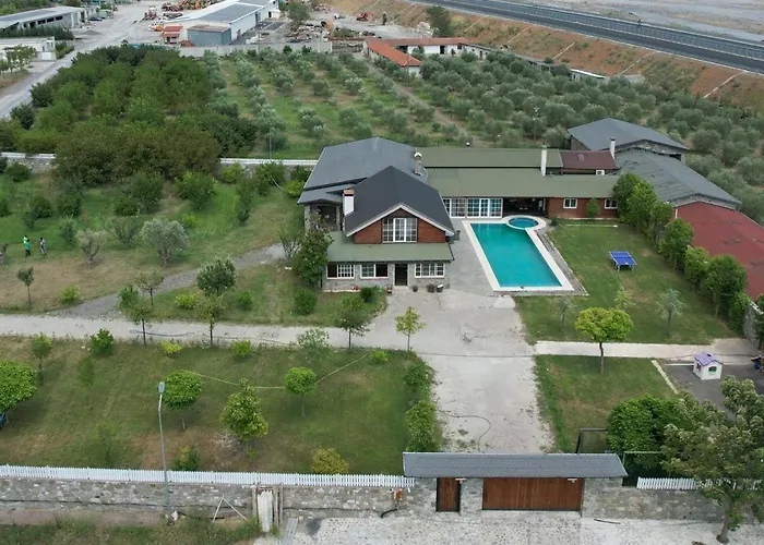 The Emerald Courtyard Villa