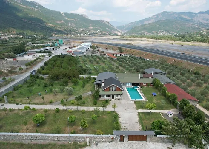 The Emerald Courtyard 别墅 爱尔巴桑